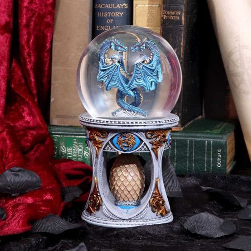 Anne Stokes Snow Globe Dragon Heart 0801269138271