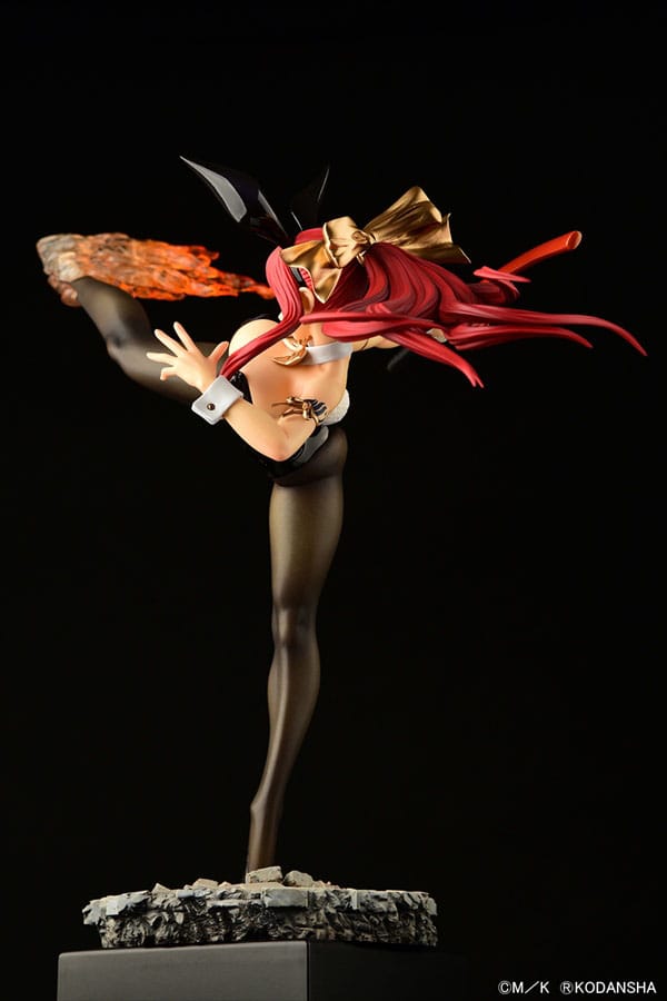 Fairy Tail Statue 1/6 Erza Scarlet High Kick Black Bunny Ver. 37 cm 4560321854677