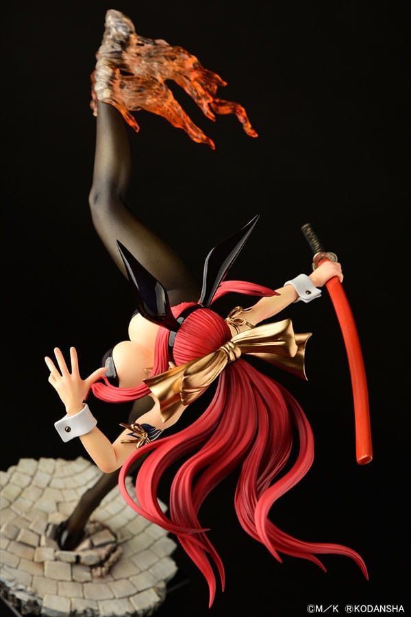 Fairy Tail Statue 1/6 Erza Scarlet High Kick Black Bunny Ver. 37 cm 4560321854677