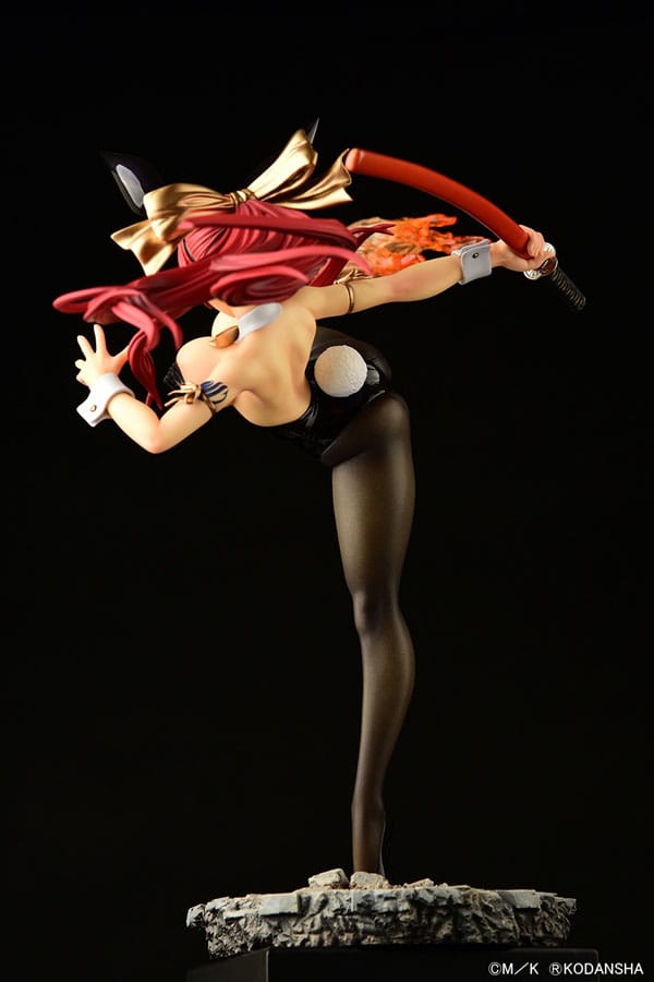 Fairy Tail Statue 1/6 Erza Scarlet High Kick Black Bunny Ver. 37 cm 4560321854677