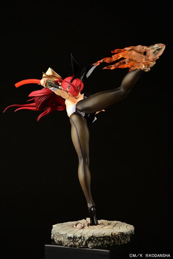 Fairy Tail Statue 1/6 Erza Scarlet High Kick Black Bunny Ver. 37 cm 4560321854677