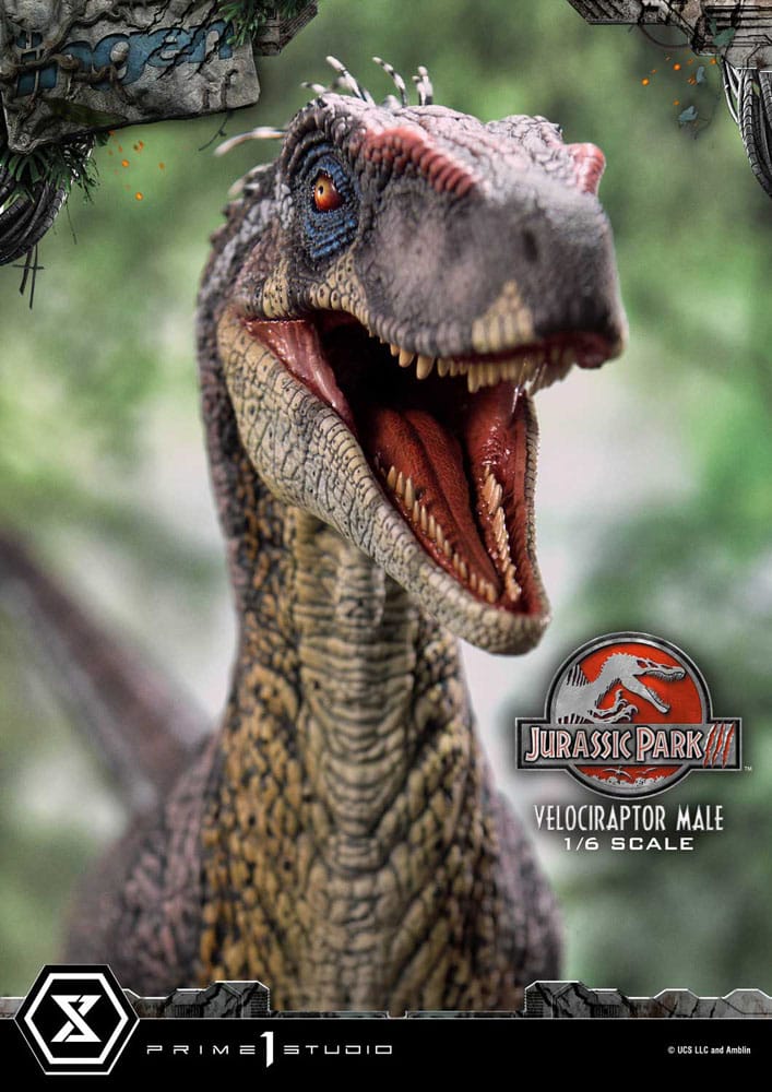 Jurassic Park III Legacy Museum Collection Statue 1/6 Velociraptor Male 40 cm 4580708048857