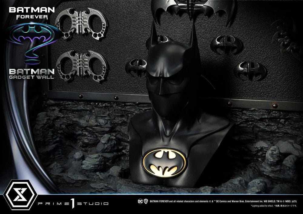 Batman Forever Museum Masterline Series Statue 1/3 Batman Gadget Wall 49 cm 4580708035475