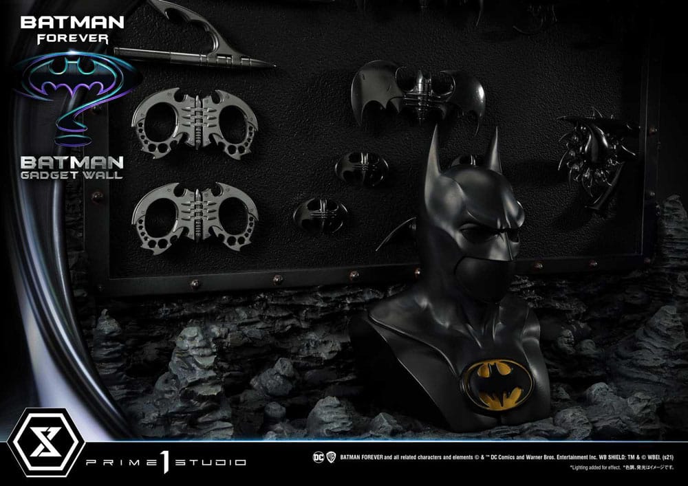 Batman Forever Museum Masterline Series Statue 1/3 Batman Gadget Wall 49 cm 4580708035475