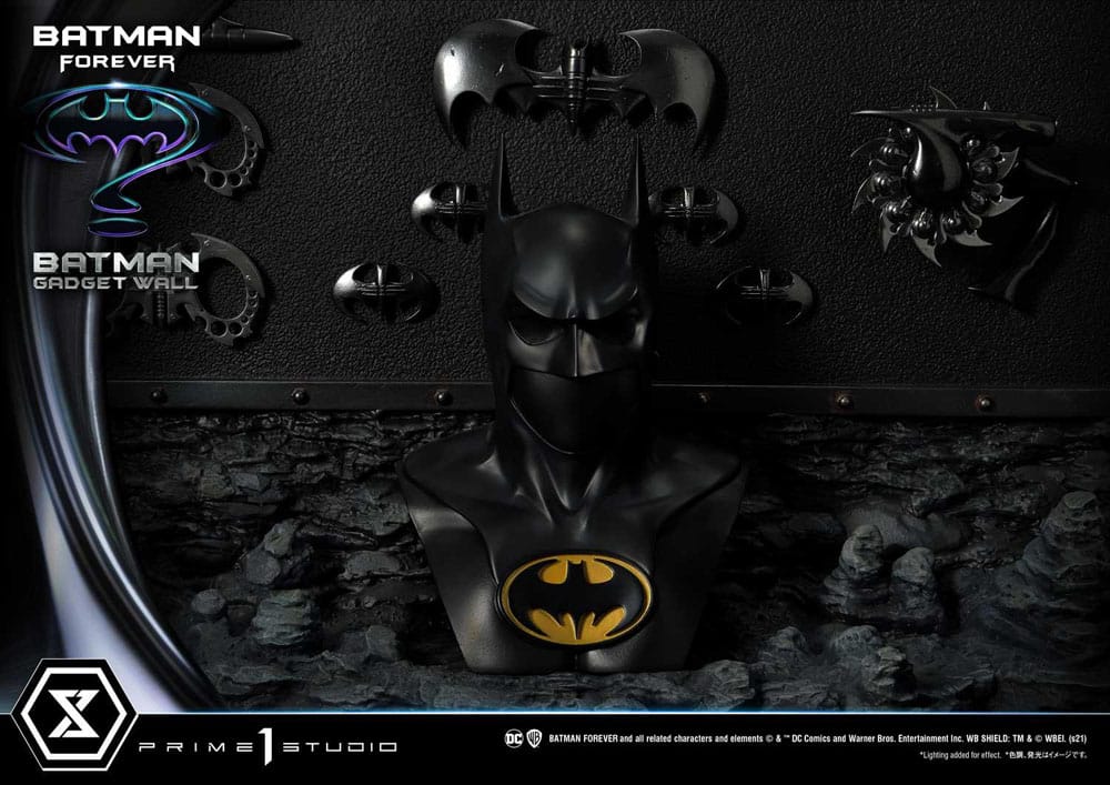 Batman Forever Museum Masterline Series Statue 1/3 Batman Gadget Wall 49 cm 4580708035475