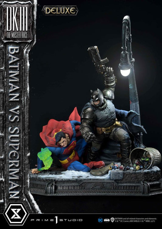 DC Comics Statue Batman Vs. Superman (The Dark Knight Returns) Deluxe Bonus Ver. 110 cm 4580708030951