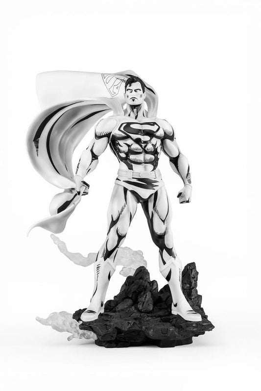 Batman PX PVC Statue 1/8 SDCC 2024 Superman Black & White Version 30 cm 0713929404735