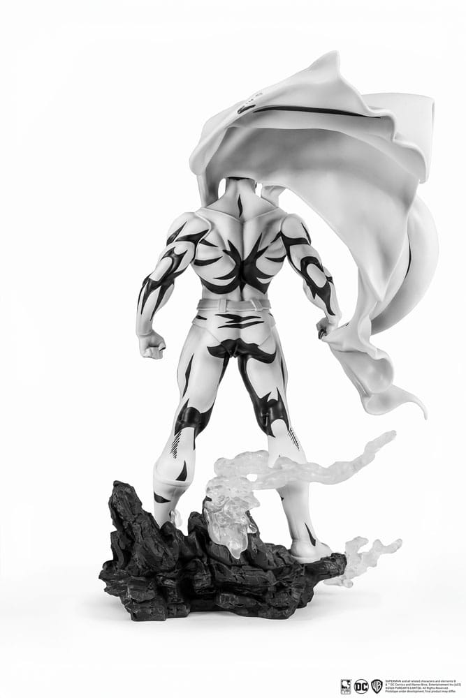 Batman PX PVC Statue 1/8 SDCC 2024 Superman Black & White Version 30 cm 0713929404735