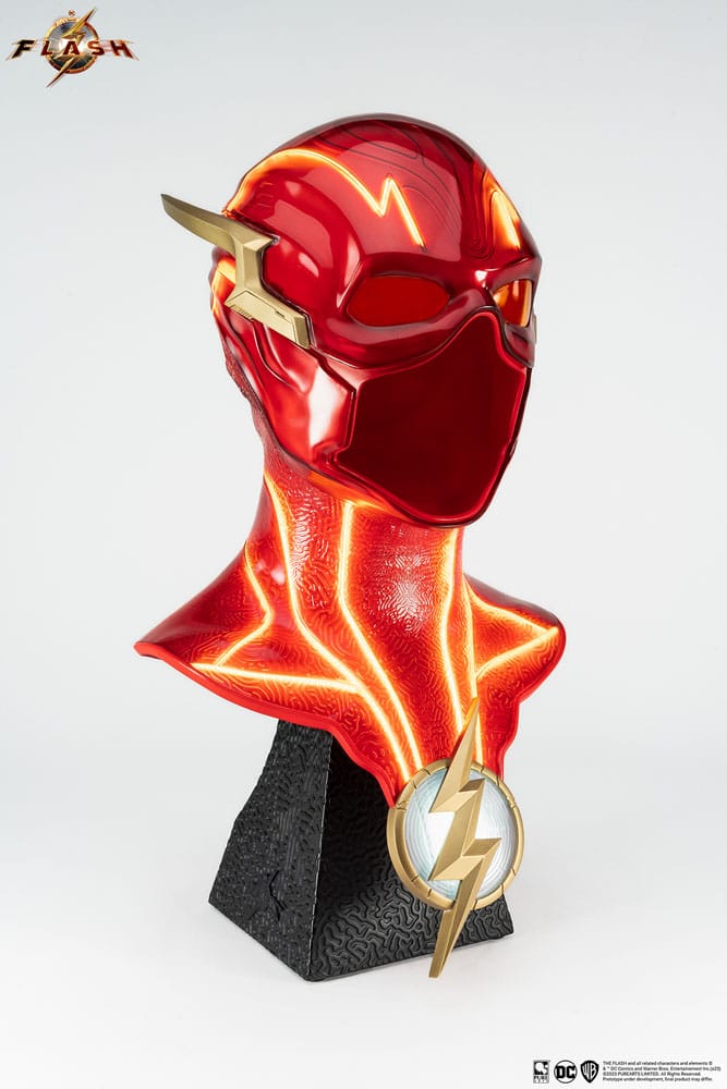 DC Comics Replica 1/1 Scale The Flash Cowl 70 cm 0713929404810