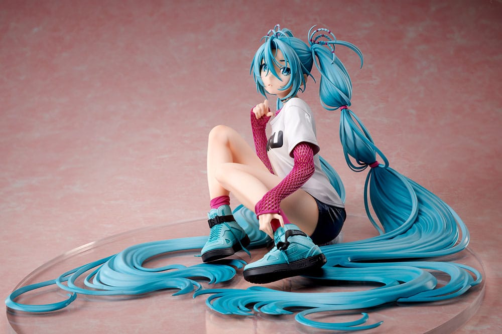 Hatsune Miku Statue 1/4 Yoneyama Mai The Latest Street Style "Cute" 17 cm 4573451870714