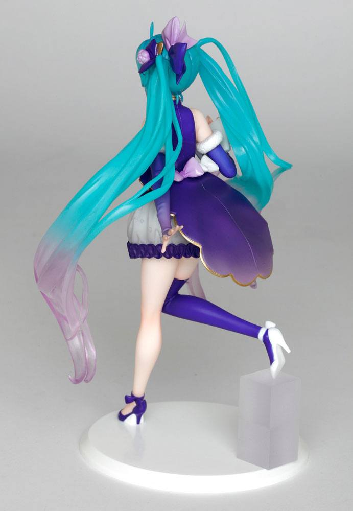 Vocaloid PVC Statue Hatsune Miku 3rd Season Winter Ver. (re-sales) 18 cm 0662248839134