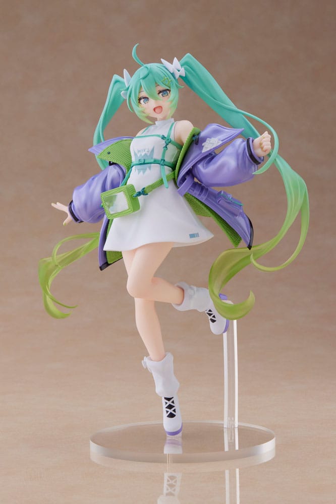 Hatsune Miku PVC Statue Fashion Figure Sporty 0840342400829