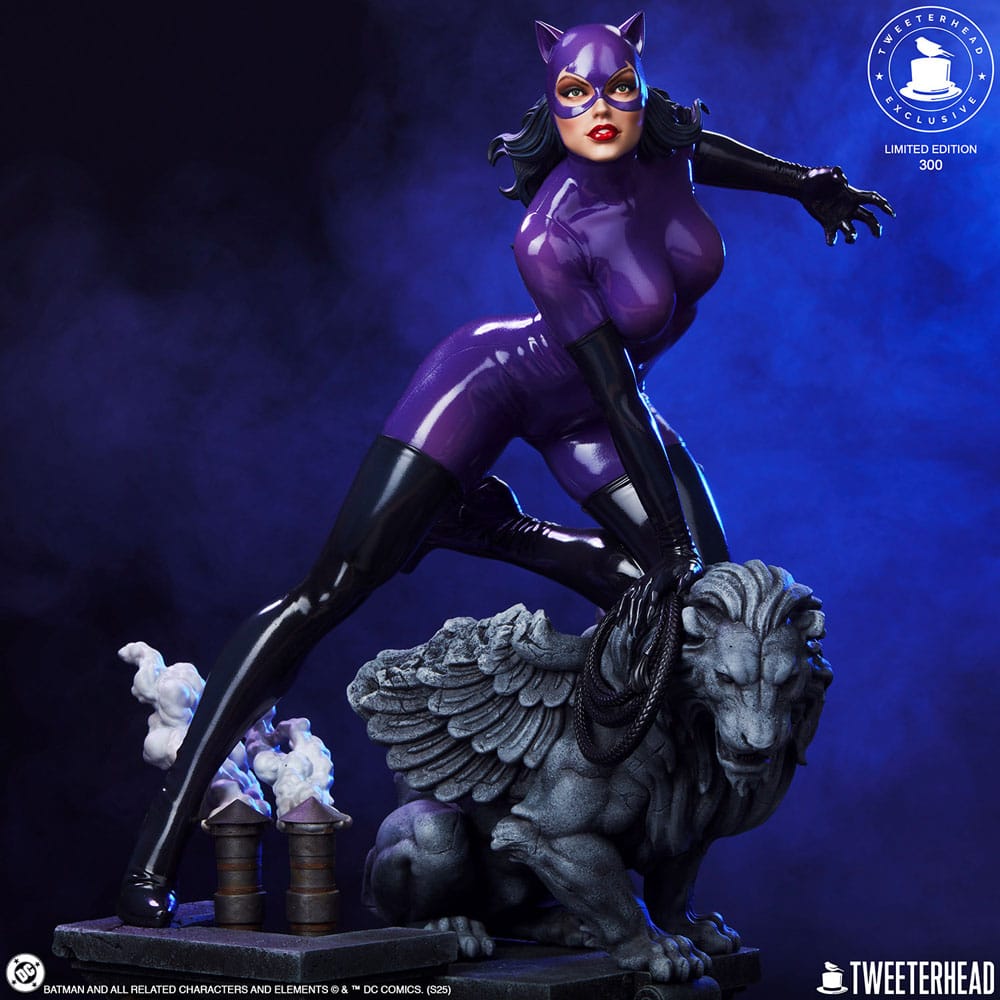 DC Comics Maquette 1/4 Catwoman (Purple Edition) 47 cm 0051497481348