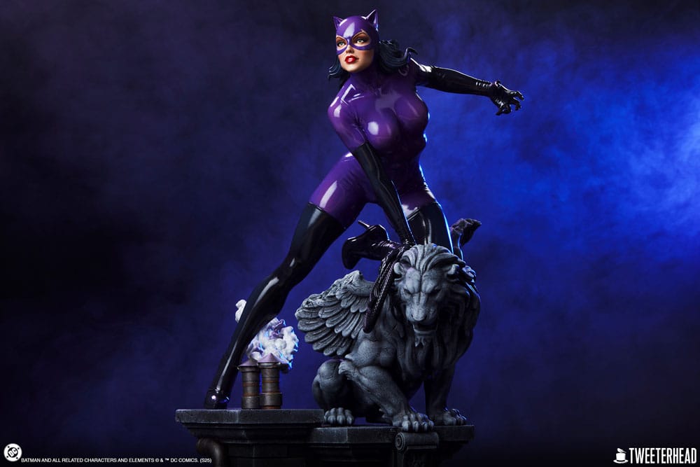 DC Comics Maquette 1/4 Catwoman (Purple Edition) 47 cm 0051497481348