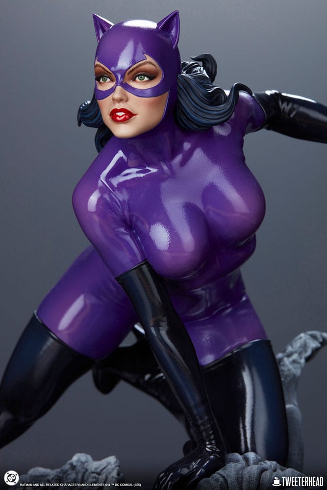 DC Comics Maquette 1/4 Catwoman (Purple Edition) 47 cm 0051497481348