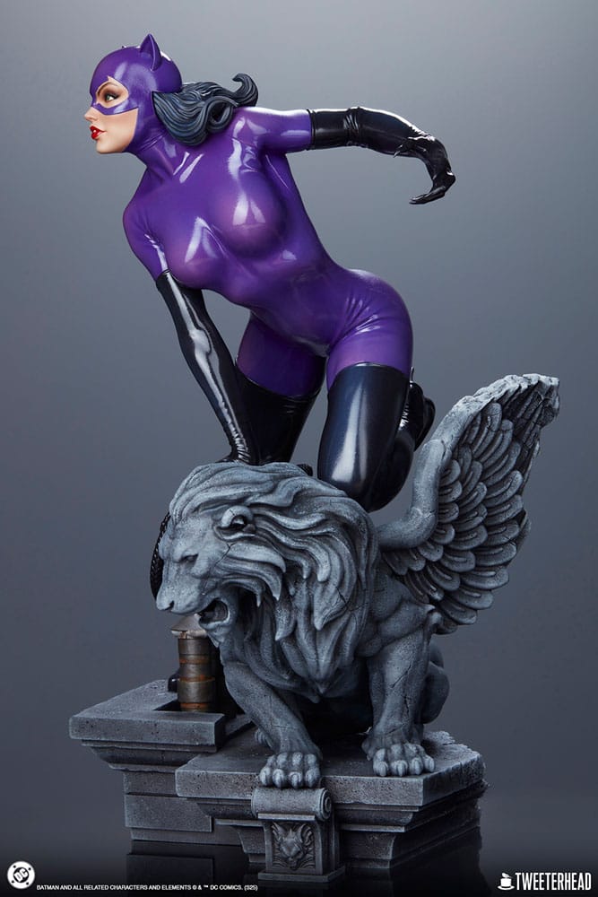 DC Comics Maquette 1/4 Catwoman (Purple Edition) 47 cm 0051497481348