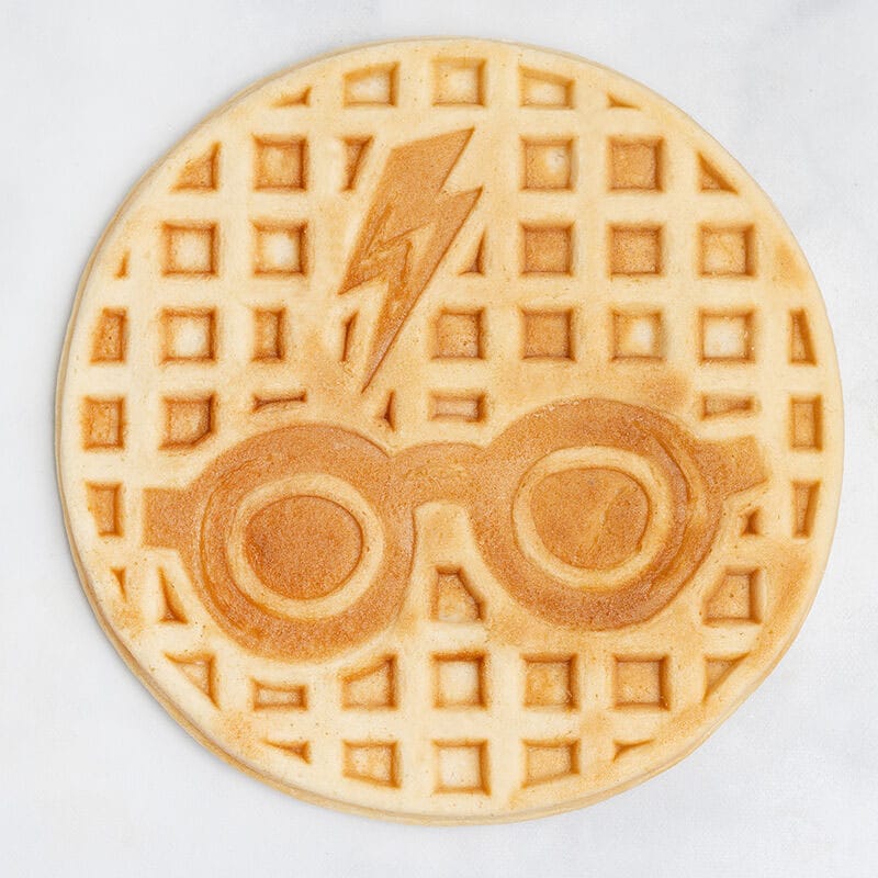 Harry Potter Waffle Maker Glasses and Lightning Bolt 0840790138879