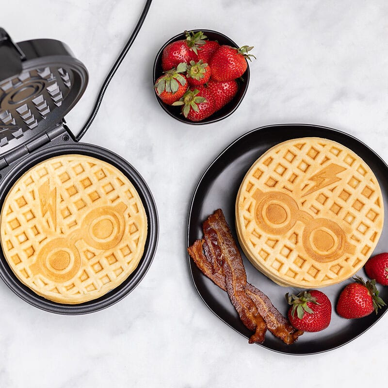 Harry Potter Waffle Maker Glasses and Lightning Bolt 0840790138879