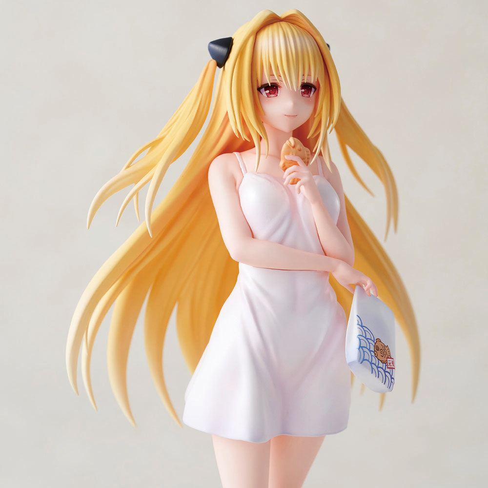 Love Trouble PVC 1/6 Statue Golden Darkness (Yami) 26 cm 4580485891004