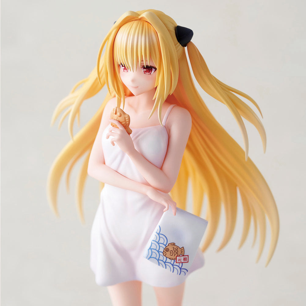 Love Trouble PVC 1/6 Statue Golden Darkness (Yami) 26 cm 4580485891004