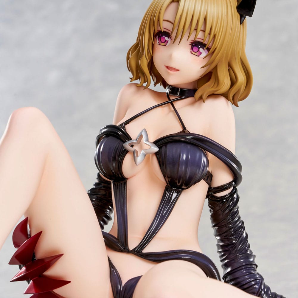 To Love-Ru Darkness Statue PVC Risa Momioka Darkness Ver. 15 cm 4589642714620