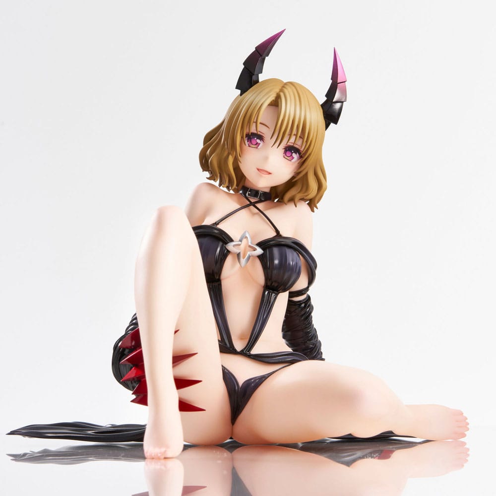 To Love-Ru Darkness Statue PVC Risa Momioka Darkness Ver. 15 cm 4589642714620