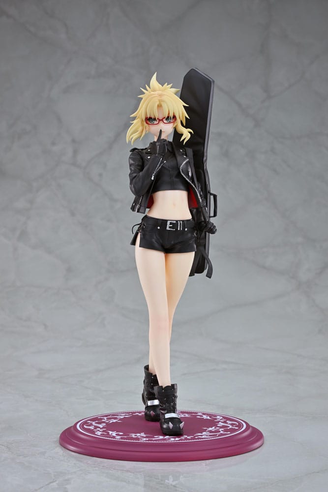 Fate/Apocrypha PVC Statue 1/7 Red Saber (Mordred) Original Glasses Model Ver. 22 cm 4580548490359