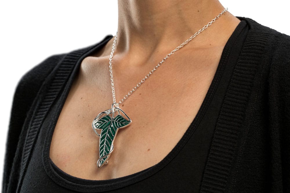 Lord of the Rings Replica 1/1 Elven Leaf Brooch & Chain (Sterling Silver) 9420024710906