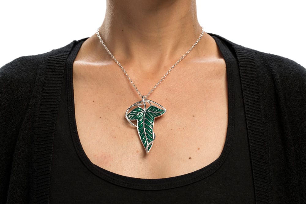 Lord of the Rings Replica 1/1 Elven Leaf Brooch & Chain (Sterling Silver) 9420024710906